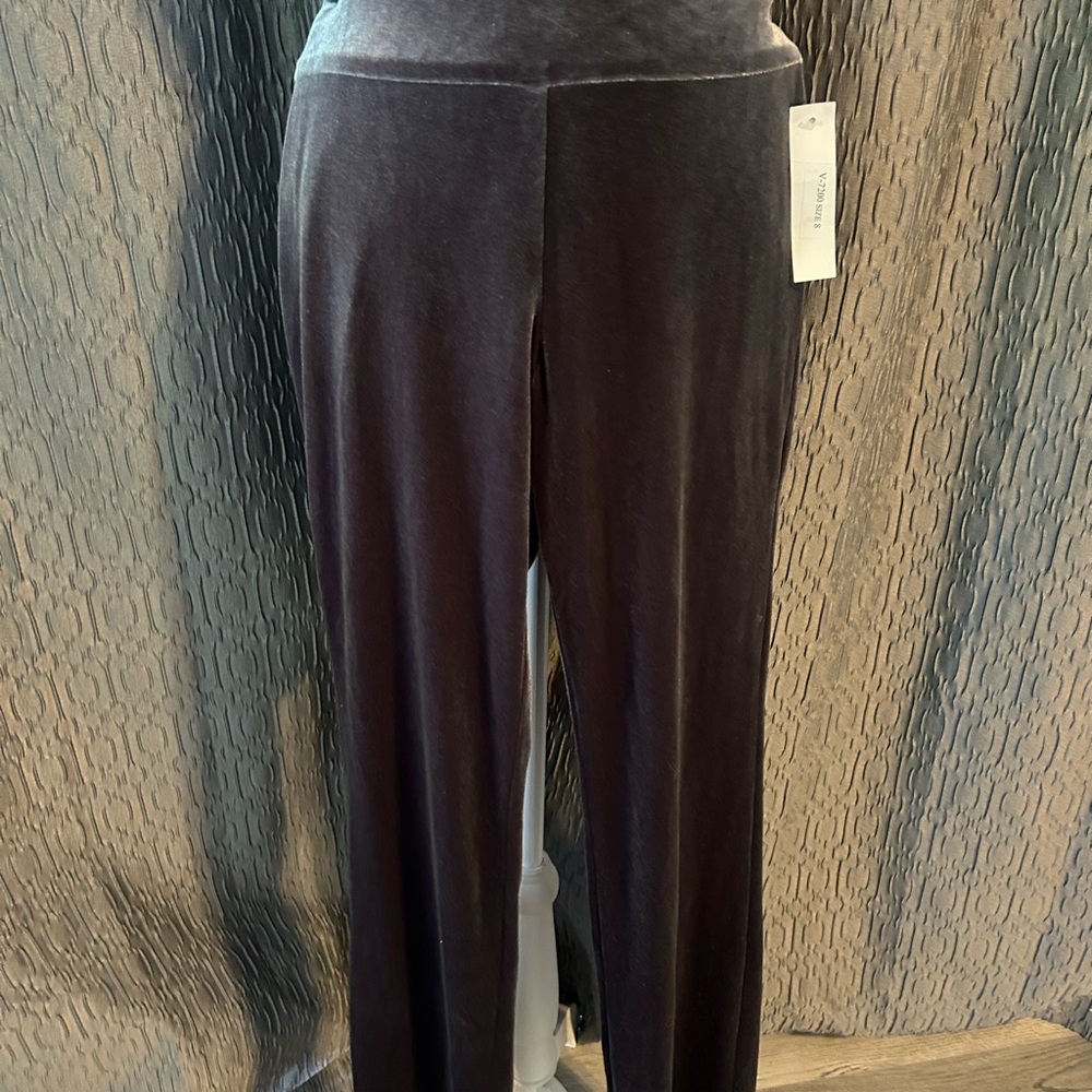 Elegant Velvet Women's Trousers in Gray